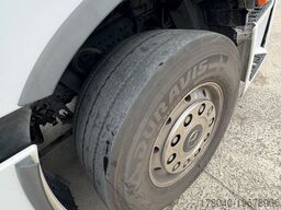 Mercedes-Benz Actros 1946