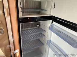 BÜRSTNER Ixeo T 664 Solar+Markise+Wechselr.+Hubbett