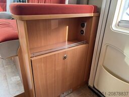 BÜRSTNER Ixeo T 664 Solar+Markise+Wechselr.+Hubbett