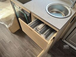 WEINSBERG CaraCito 470 EU 1500kg+Dusche+Steckdosenpaket