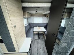 WEINSBERG CaraOne 390 PUH MJ 26+Pano+1500kg+Therme+Dusche