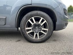 MALIBU Van 640 LE Solar+Markise+Sat TV+Navi