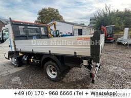 FUSO Canter 3 C 15 mit 3-Seitenkipper