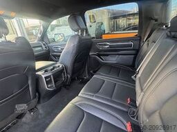 DODGE RAM 1500 BIG HORN Crew Cab Cargo Box 4x4 Pickup