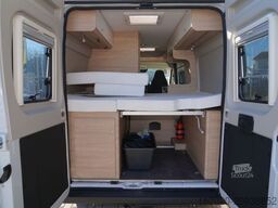 ROADCAR R 600 (58) AHK, Navi