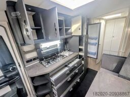 HOBBY De Luxe 545 KMF FUßBODENERWÄRMUNG, AUFLASTUNG