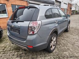 CHEVROLET Captiva 2.2 D LTZ 4WD*Automatik*Leder*Navi*7-Sit