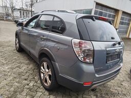 CHEVROLET Captiva 2.2 D LTZ 4WD*Automatik*Leder*Navi*7-Sit