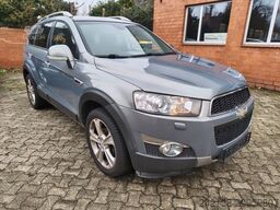 CHEVROLET Captiva 2.2 D LTZ 4WD*Automatik*Leder*Navi*7-Sit
