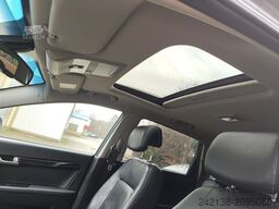 CHEVROLET Captiva 2.2 D LTZ 4WD*Automatik*Leder*Navi*7-Sit