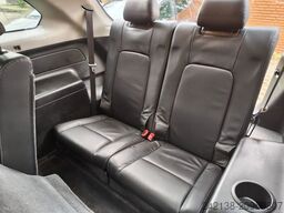 CHEVROLET Captiva 2.2 D LTZ 4WD*Automatik*Leder*Navi*7-Sit