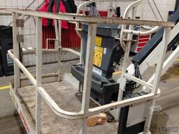 JLG 600AJ