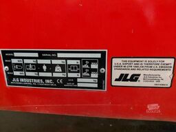 JLG 600AJ