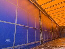 Krone Curtainsider / Planenauflieger