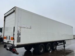 SCHMITZ CARGOBULL SKO24 / Trockenkoffer / Koffer / Rolltor