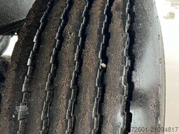 SCHMITZ CARGOBULL SKO24 / Trockenkoffer / Koffer / Rolltor