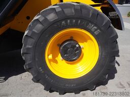 JCB 526-56 AGRI Plus / 5.6 m / joystick