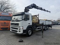 Volvo FM300 6X2*4 Maschinentransporter Kran Hiab 322