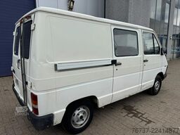 Renault Trafic **PETROL-ESSENCE-BENZINE**