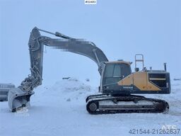 Volvo EC250EL Tracked Excavator - GPS - Rototilt & 2 Buc