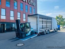 VOLVO 8x2 mit Schwerlast-Ladebordwand Rampe Stapler