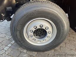 Mercedes Benz Unimog U527