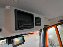 Mercedes Benz Unimog U527