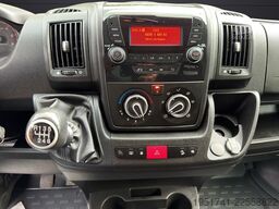 PEUGEOT Boxer Koffer Ladebordwand Klima Tempomat*82 Tkm*