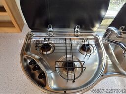 HOBBY Excellent 560 UFF Queensbett - Nr. 91 (8)