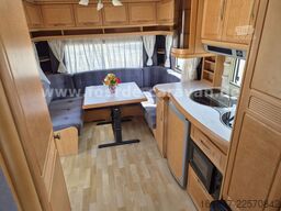HOBBY Excellent 560 UFF Queensbett - Nr. 91 (8)