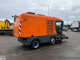 RAVO 580 with 3-rd brush