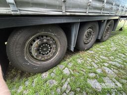 Schmitz Cargobull Semitrailer Curtainsider Varios