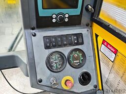 Scania P400 8x4 Tridem Grove TMC 540 Jip!