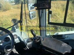 Liebherr L 586 Xpower