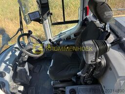 Liebherr L 586 Xpower