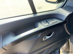 Renault Trafic Kastenwagen Komfort L1H1 3,0t dCi 150 PDC