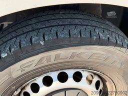 VW Crafter Kasten 35 mittellang FWD, teilverglast