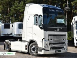 VOLVO FH 500 Globetrotter XL, Side Skirts