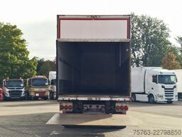Ekeri 2 axle box with sidedoors - Zepro loadlift - St...