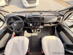 EURAMOBIL Profila T 720 QB *Queensbett-Automatik*