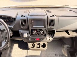 EURAMOBIL Profila T 720 QB *Queensbett-Automatik*