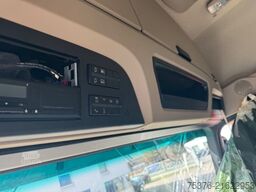 MERCEDES-BENZ Actros 1851 4x2 Unfallschaden/damaged