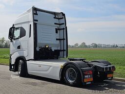 IVECO S-WAY AS440S48 NAVI FRIDGE SKIRTS