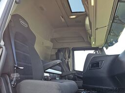 IVECO S-WAY AS440S48 NAVI FRIDGE SKIRTS