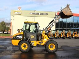 JCB 406 mit Schaufel + Gabel