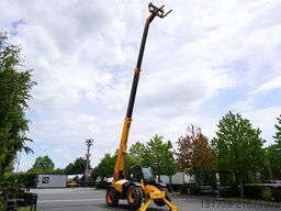 JCB 540-140 telescopic loader / 14 m range