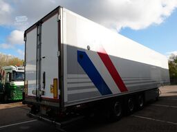 Schmitz Cargobull Bi-temperature refrigerated trailer