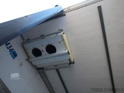 LAMBERET 3 Axle frigo trailer Carrier Vector 1950 Bi-Temp