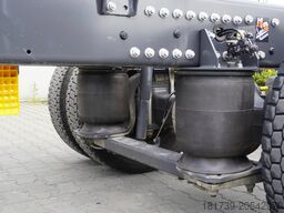 Renault D16 / Chassis 7.1 m / Differential lock