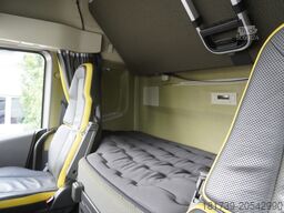 Volvo FH16 750 8x4x4 / 750 HP! / chassis / 4th